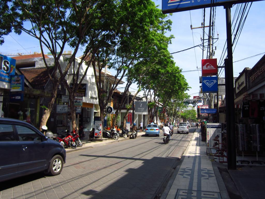 Hotel Amaris Kuta  Exterior photo