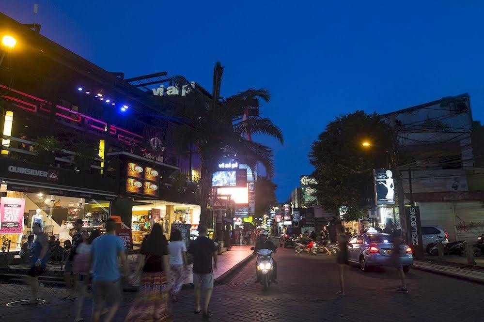 Hotel Amaris Kuta  Exterior photo